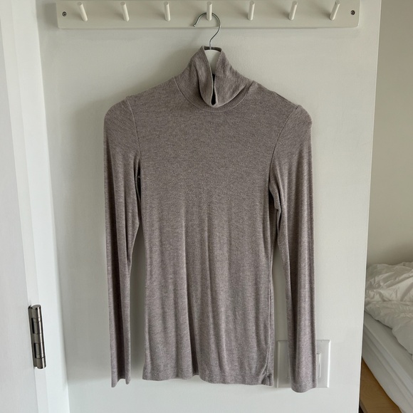 aritzia wilfred huet turtleneck - heather grey, size S - Picture 3 of 8